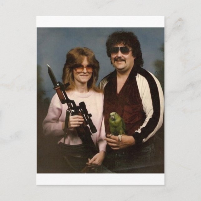 Carte Postale Photos de Famille Awkward - Couple avec perroquet! (Devant)