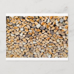Carte Postale Pile de bois de chauffage comme tronc d'arbre