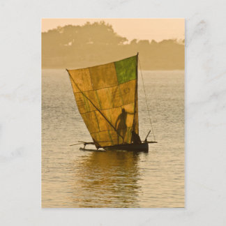 Carte Postale Piroguier Vezo