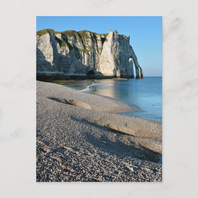 Carte Postale Plage de galets et falaise d'Etretat en France (Devant)