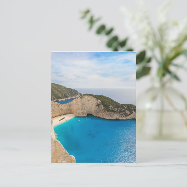 Carte Postale Plage de Navagio Grèce (Debout devant)
