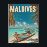 Carte Postale Plage tropicale Vintage des Maldives - Voyage en m<br><div class="desc">Echappez au paradis avec cette affiche de plage tropicale Vintage aux Maldives ! Dotée d'une scène océanique sereine, de palmiers et de sable doré, cette fresque d'inspiration vintage conviendra parfaitement aux amateurs de plage, aux amateurs de voyage ou à tous ceux qui rêvent d'une escapade tropicale. Idéal pour les salons,...</div>