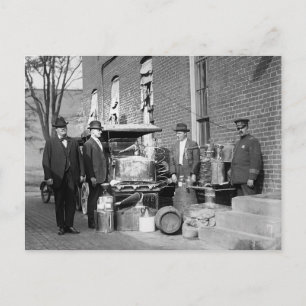 Carte Postale Police avec alambic confisqué, 1922