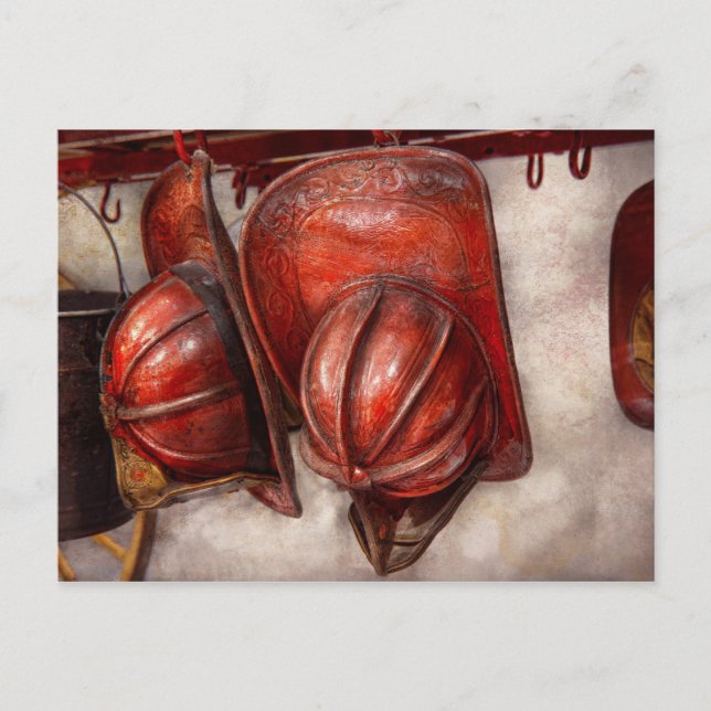 Carte Postale Pompier - Casquette - casquettes de feu à l'ancien (Devant)