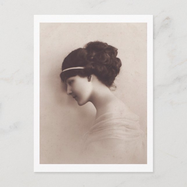Carte Postale Portrait de profil de belle femme (Devant)