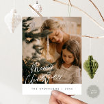 Carte Postale Pos photo famille de Noël, voeux modernes<br><div class="desc">Joyeux Noël. Célébrez la saison avec cette carte postale photo familiale Il est entièrement personnalisable et personnalisé avec vos propres messages de voeux. Veuillez ajouter votre adresse de retour pour faciliter l'envoi par la poste. Il est simple, facile, mais moderne minimaliste et festif. C'est la carte postale parfaite pour envoyer...</div>