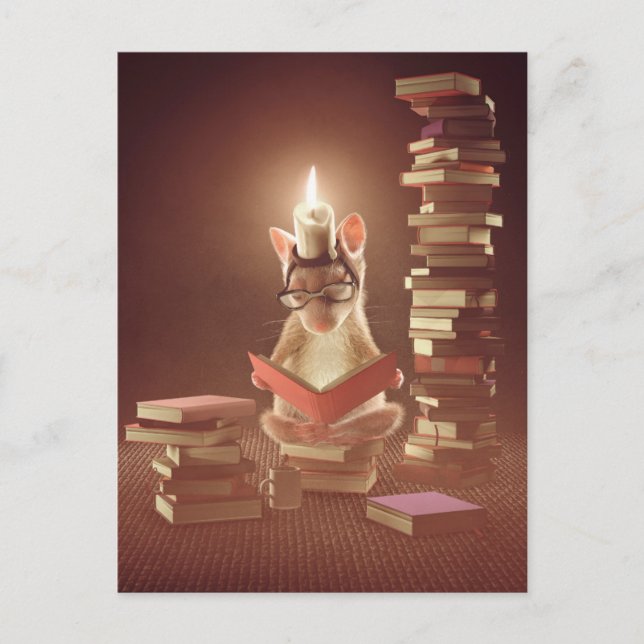 Carte Postale Postcard: "Mouse reading a book" (Devant)