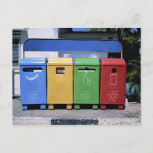 Carte Postale Poubelles de recyclage malaisiennes