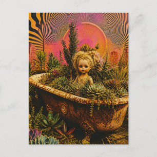 Carte Postale Poupée dans une baignoire de plantes amusant art d