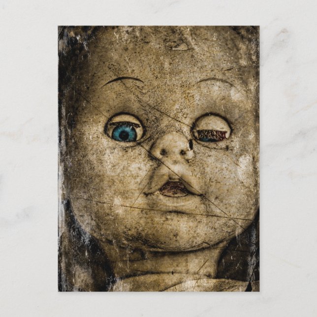 Carte Postale Poupée éffrayante. (Devant)