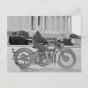 Carte Postale Premières femmes à obtenir une licence de moto Was