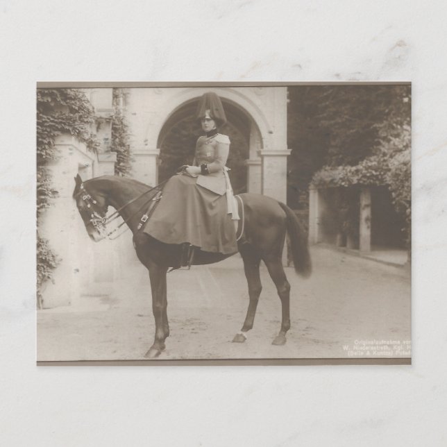 Carte Postale Princesse de Prusse à cheval à cheval sur le côté  (Devant)