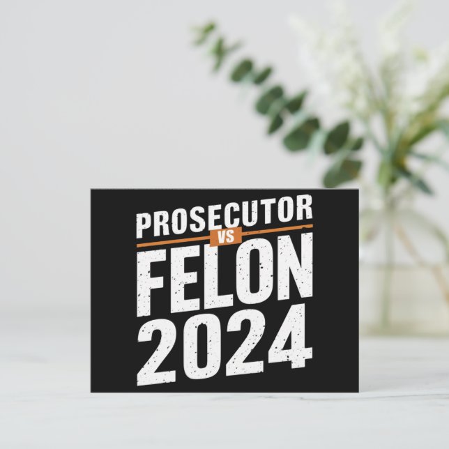 Carte Postale Procureur contre délinquant 2024  (Debout devant)