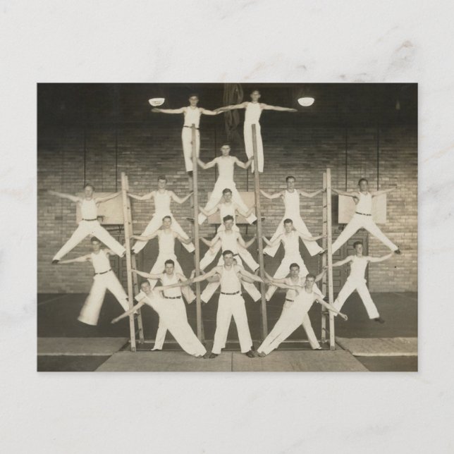 Carte Postale Pyramide des garçons (Devant)