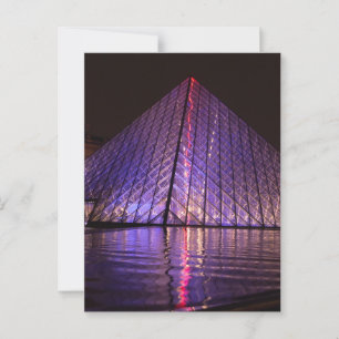 Carte Postale Pyramide du Louvre de nuit : Paris Réflexions