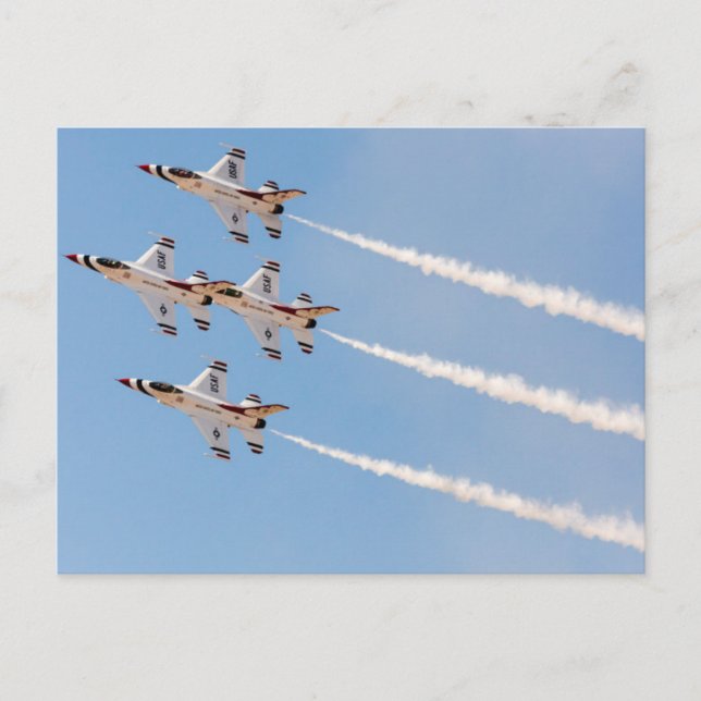 Carte Postale Quatre F-16 Thunderbirds volent en formation rappr (Devant)