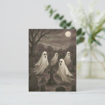 Quatre fantômes sous la pleine lune dans le cimeti
