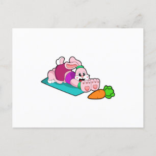 Carte Postale Rabbit avec carotte au Yoga sur tapis de Yoga
