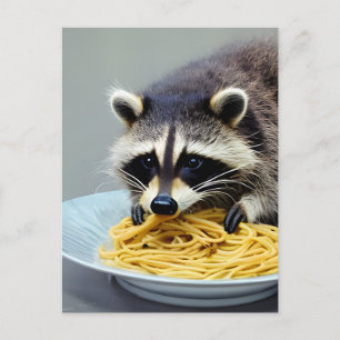 Carte Postale Raccoon mangeant Spaghetti
