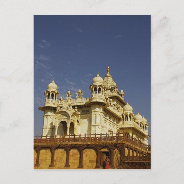 Carte Postale Rajasthan, Inde Une femme debout à et accient (Devant)