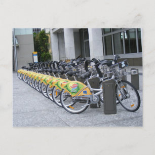 Carte Postale Rangée de bicyclettes