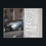 Carte Postale Reap What You Sow New York City Graffiti Photo NYC<br><div class="desc">Design présente une photo couleur originale du graffiti "Reap What You Sow" sur un poteau téléphonique à Manhattan,  New York. Beaucoup de photos de la nature et de NYC supplémentaires disponibles. Ne vois-tu pas exactement ce que tu cherches ? Contactez Rebecca pour avoir un produit customisé pour vous !</div>