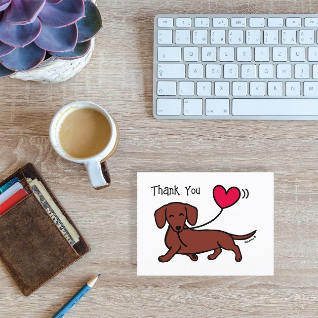 Carte Postale Red Smooth Haired Dachshund Souriant Merci (Red Smooth Haired Dachshund Smiling Heart Balloon Thank You Postcard for Doxie fans.  Cute cartoon.)
