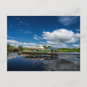 Carte Postale Réflexion en bateau touristique