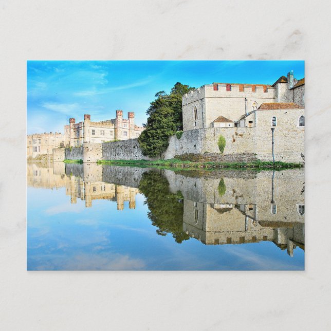 Carte Postale Réflexions d'un château majestueux (Devant)
