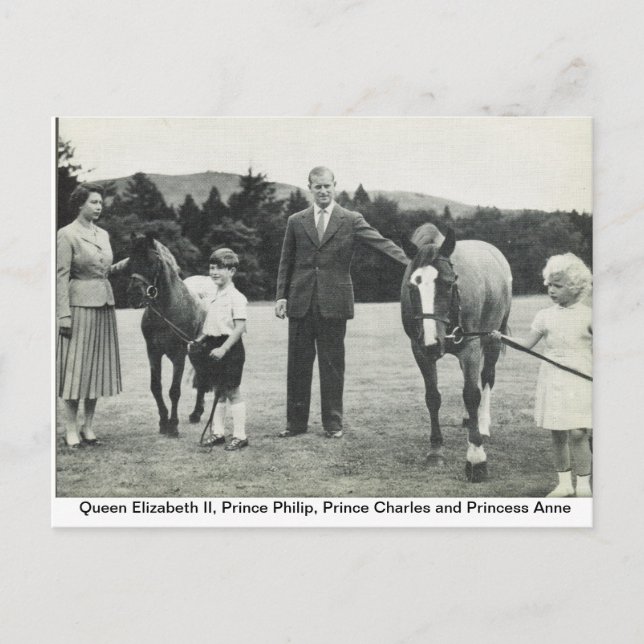 Carte Postale Reine Elizabeth II, Prince Philip, Charles, Anne (Devant)