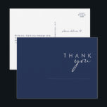 Carte Postale Remerciement de mariage moderne minimal bleu marin<br><div class="desc">Cette carte postale de remerciement de mariage moderne minimal bleu marine argenté est parfaite pour votre mariage bohème chic. Son design abstrait simple et unique accompagné d'une écriture contemporaine minimale et d'une palette de couleurs bleu marine foncé donne à ce produit une sensation de luxe formel élégant tout en restant...</div>