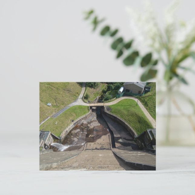 Carte Postale Réservoir de Baitings (Debout devant)