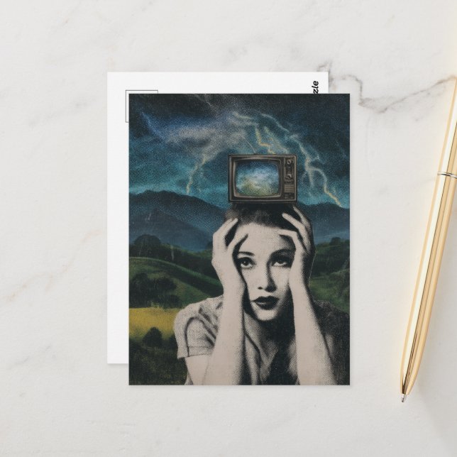 Carte Postale Retro Shocking Television Woman surreal (Devant/Arrière en situation)