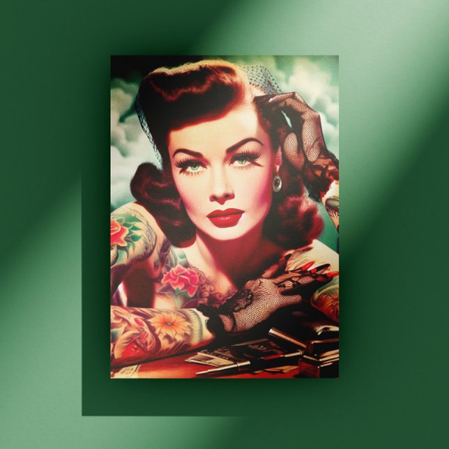 Carte Postale Retro Tattooed Pin-up (Créateur téléchargé)