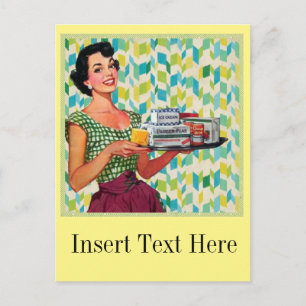Carte Postale Retro Vintage 50's Housewife Holding Food