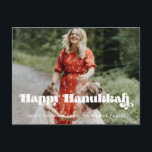 Carte Postale Retro vintage script Happy Hanoukka photo<br><div class="desc">Bonne carte Hanoukka ! Une typographie moderne pour cette collection de cartes photos de vacances. Pour customiser avec votre photo de famille préférée. Vous pouvez aussi facilement changer la couleur de la police et de l'arrière - plan à votre goût.</div>