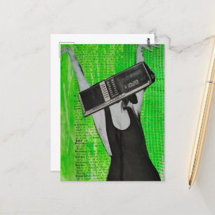 Carte Postale Réveil surréaliste tête femme sur vert brillant