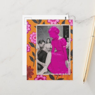 Carte Postale Robe modèle dame peinture rose chaud renversée Col