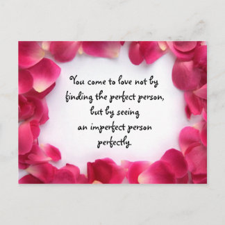 Carte postale rose Petal avec citation d'amour