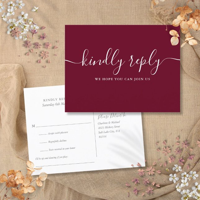 Carte postale RSVP de demande de chanson en Bourgo (Elegant Burgundy Song Request RSVP Postcard)