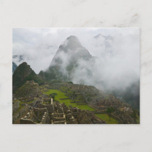 Carte Postale Ruines antiques de Machu Picchu avec les Andes