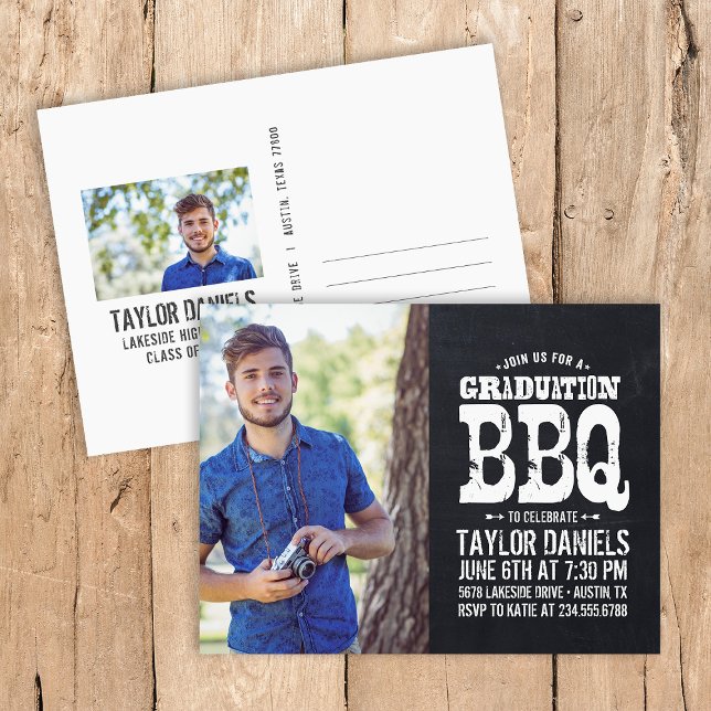 Carte Postale Rustic Chalkboard Graduation Photo BBQ Invitation (Créateur téléchargé)