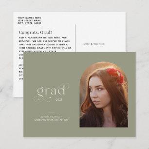 Carte Postale Sage d'arc minimal vert 2025 Graduation photo
