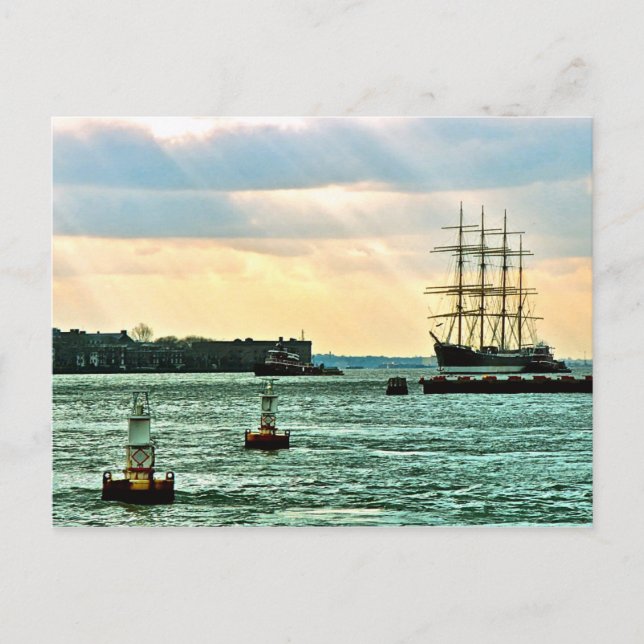 Carte Postale Sailing ship under tow (Devant)