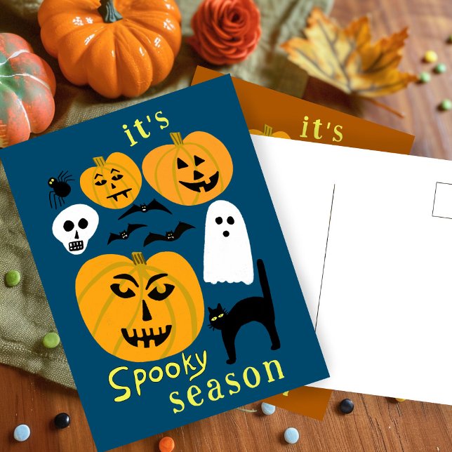 Carte Postale Saison éffrayante Citrouilles Ghost Bat HAPPY HALL (Spooky Season Pumpkins Ghost Bat HAPPY HALLOWEEN Cute Hand-drawn Postcard
)
