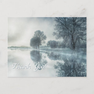 Carte Postale Scène hivernale de Foggy d'un lac, avec arbres, et