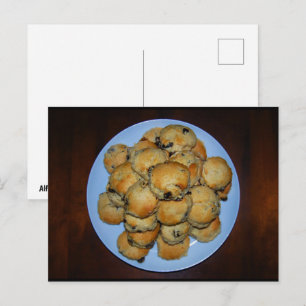 Carte Postale Scones aux fruits présentés sur du bois