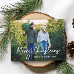 Carte Postale Script manuscrit Joyeux Noël Couple Photo<br><div class="desc">Script manuscrit moderne tendance Joyeux Noël Photo Carte postale</div>