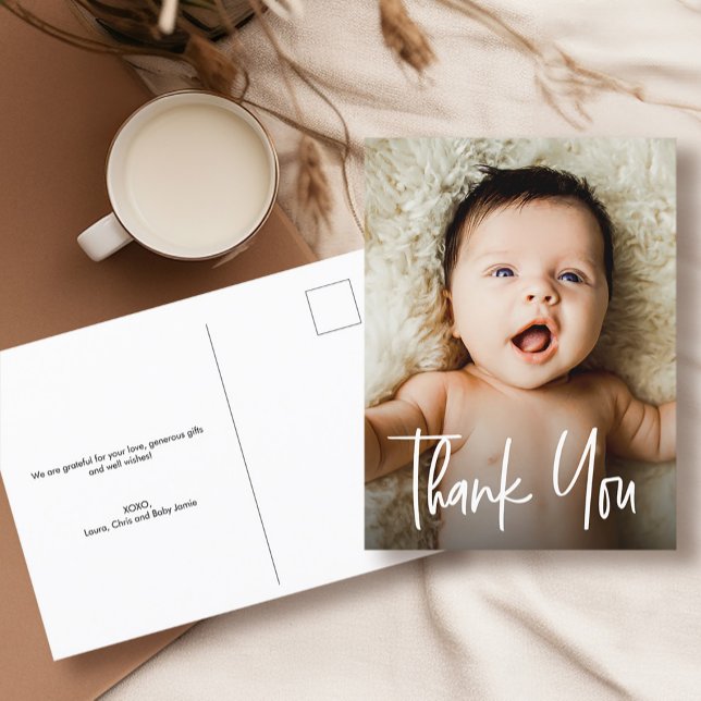 Carte Postale Script moderne Baby shower photo personnalisé nouv (Modern handlettering typography baby shower photo thank you postcard.)