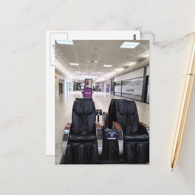 Carte Postale Se détendre dans un espace liminaire : centre comm (Devant/Arrière en situation)